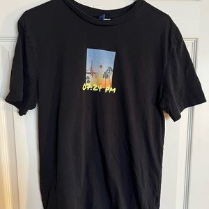 Men’s black graphic short sleeve tee